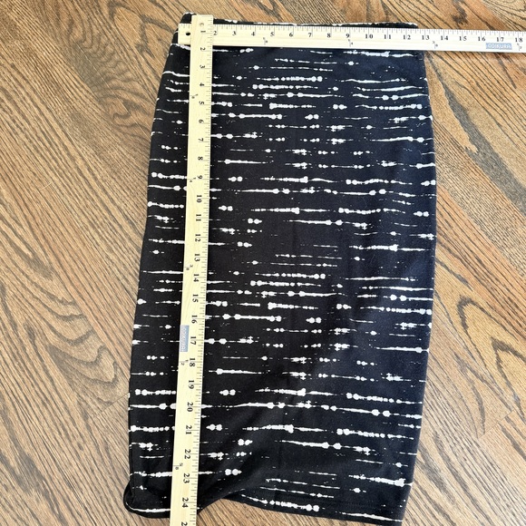 Abstract stripes knee length skirt pull over high waist business work casual - Picture 6 of 8